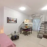 Magdalenia's Cozy דירה *