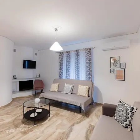 Magdalenia's Cozy