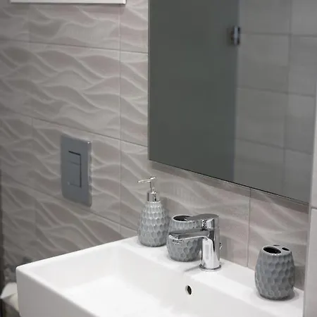 Magdalenia's Cozy Lejlighed *